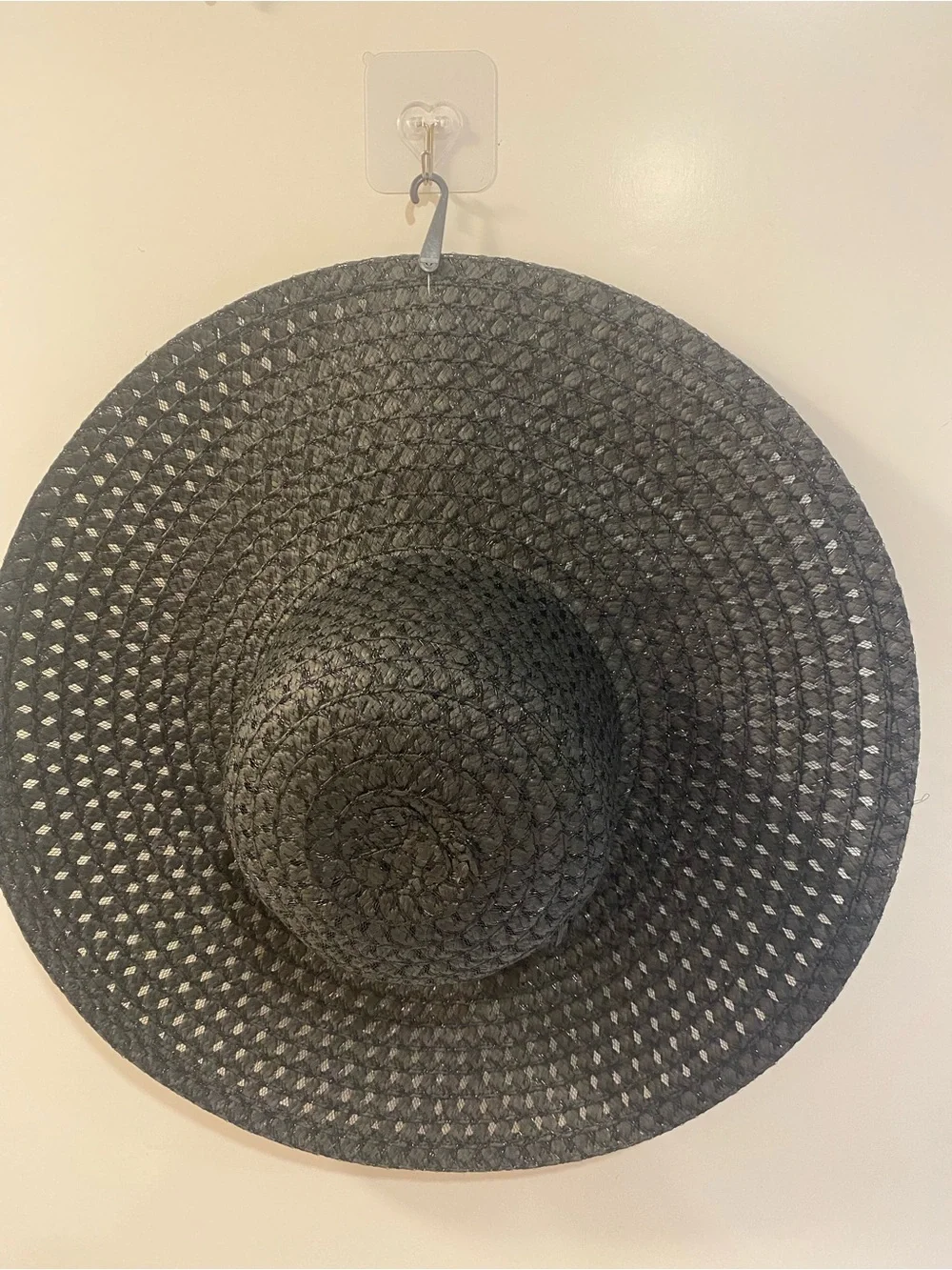 Black Wide-Brim Straw Sun Hat